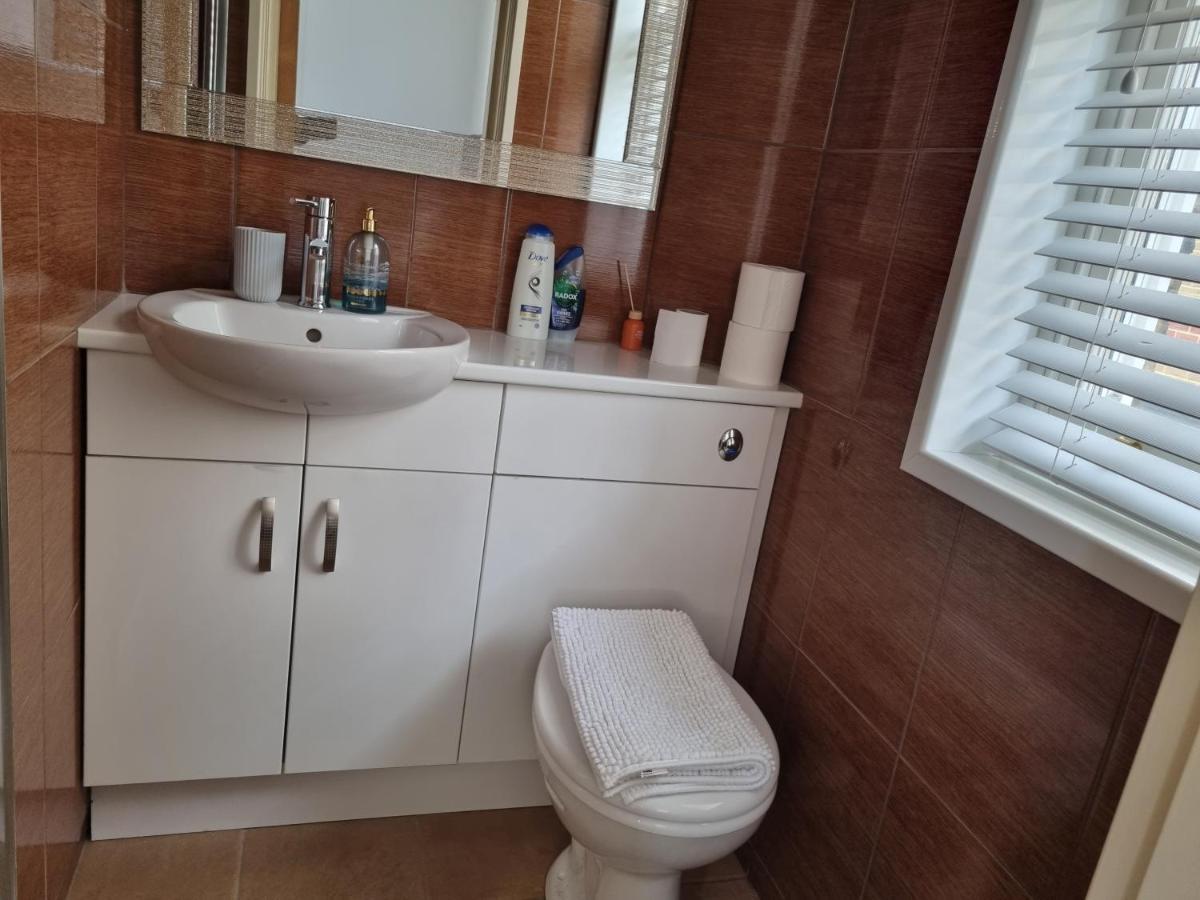 Stunning 2 Bed/2 Bath Flat In Waterloo, Appartamento Londra